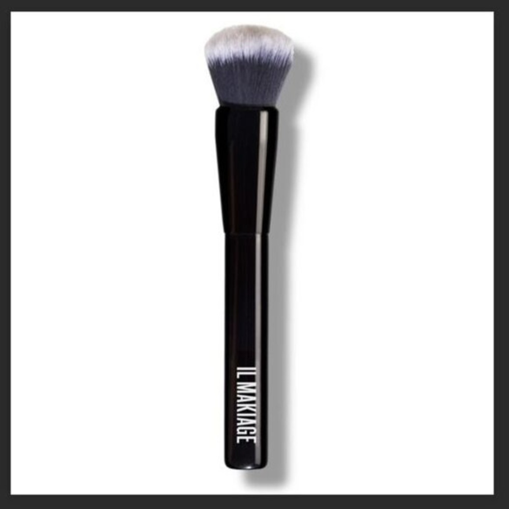 Il Makiage Brush #100